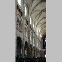 Laon, 5, Langhaus von NO,  Foto Heinz Theuerkauf.jpg